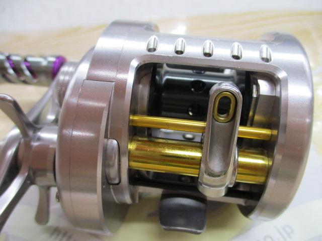 【美品】シマノ 09カルカッタコンクエスト200DC OH済品25.3 シマノ カルカッタ コンクエスト DC 200 RIGHT(右)（ベイト