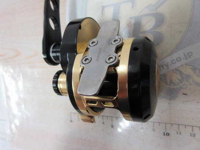 アーモリー AMR15 ブラック/ゴールド