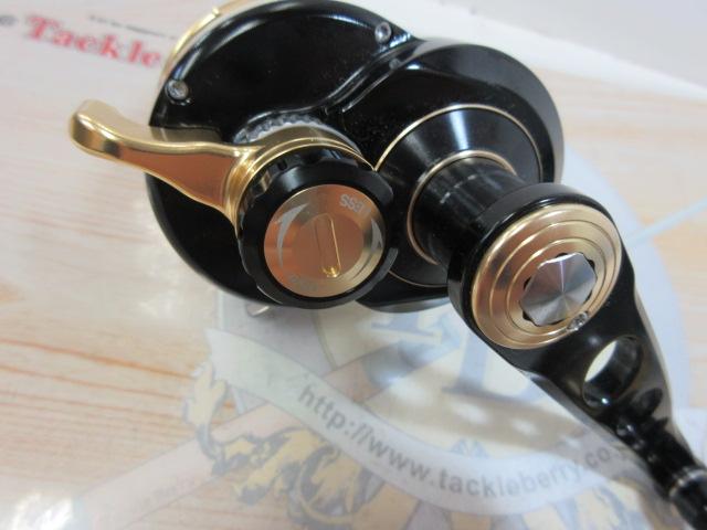 アーモリー AMR15 ブラック/ゴールド