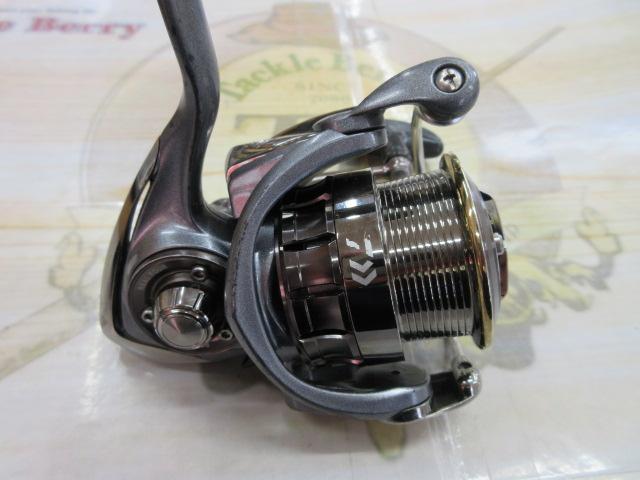 15ルビアス2508PE-H ダイワ 15ルビアス 2508PE-H/K359M スピニングリール 極上美品