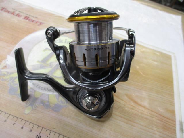 Tranche ブラック ネオプレン ベスト　xs中古 取寄品>Duraflex STREAMLINE SIDE SQUEEZE バックル（オス