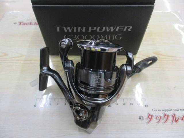 新品 ツインパワーC3000MHG （やや傷や汚れあり】シマノ 02
