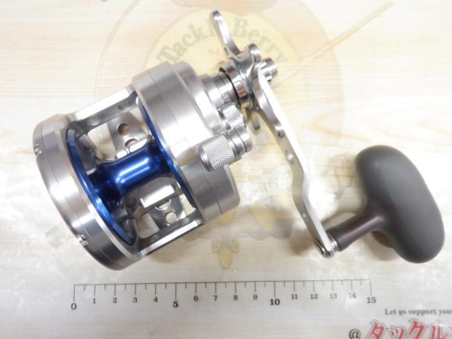 【中古品】 ソルデイガZ30 右巻き DAIWA ダイワ ソルティガ Z30 ベイトリール 本体のみ 607221