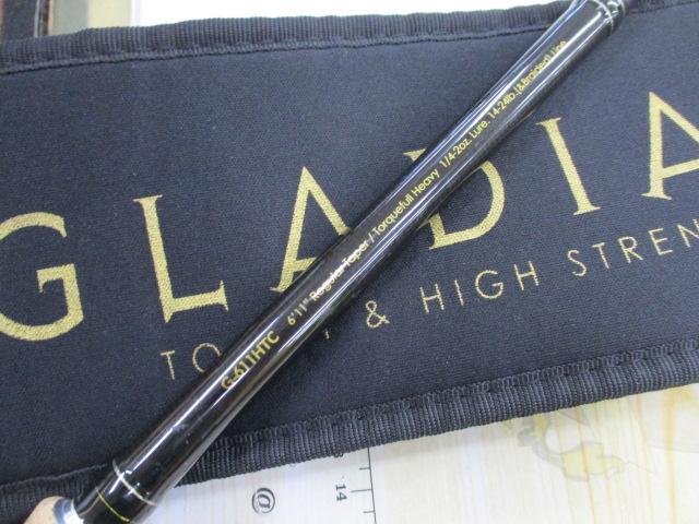 グラディエーターG-611HTCバリケード