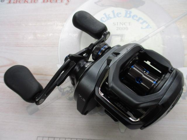 シマノ 19SLX MGL 70HG ほぼ未使用 SHIMANO シマノ 19 SLX MGL 70HG 右 ベイトリール 04048 箱付