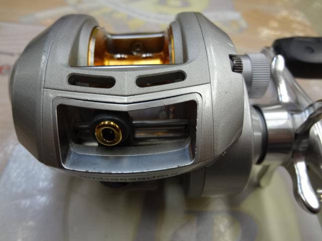 アブガルシア　ベイトリール レボSTX　実釣未使用品 Amazon | AbuGarcia (アブガルシア) REVO5 STX 右巻き バス