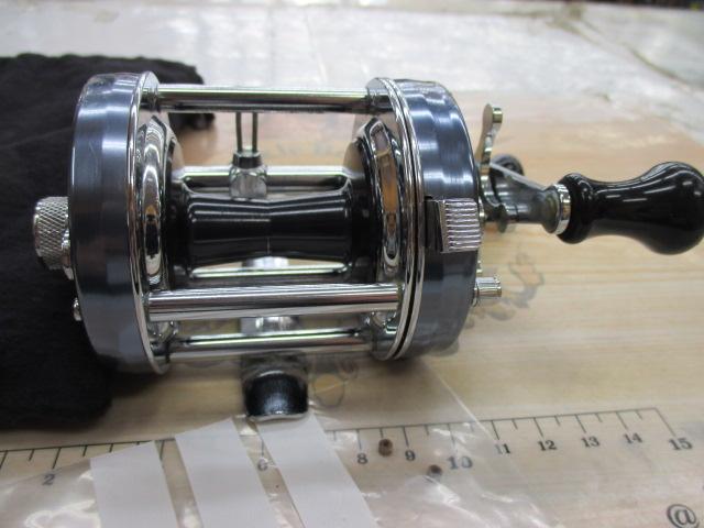 アンバサダー 6500CS ロケット　ブルーグレー　箱付き ≪新商品！≫ アブガルシア アンバサダー 6500CS ロケット