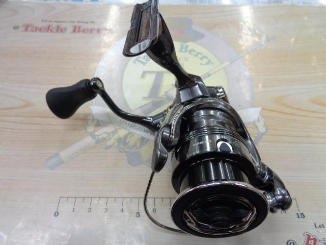 24ツインパワーc2500sxg Amazon | スピニングリール 24 ツインパワー C2500SXG | ギビー