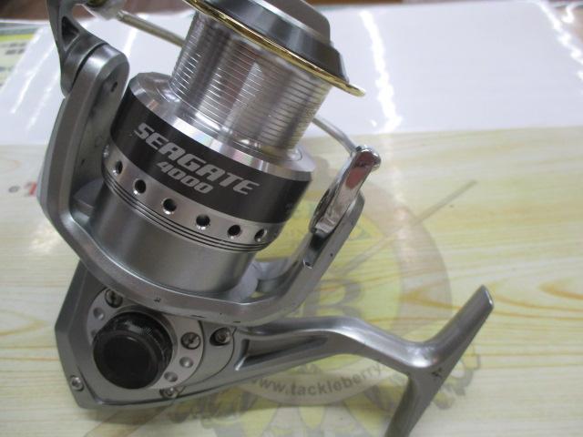 ダイワシーゲート4000 リール Daiwa SEAGATE Light 4000H PE ダイワ