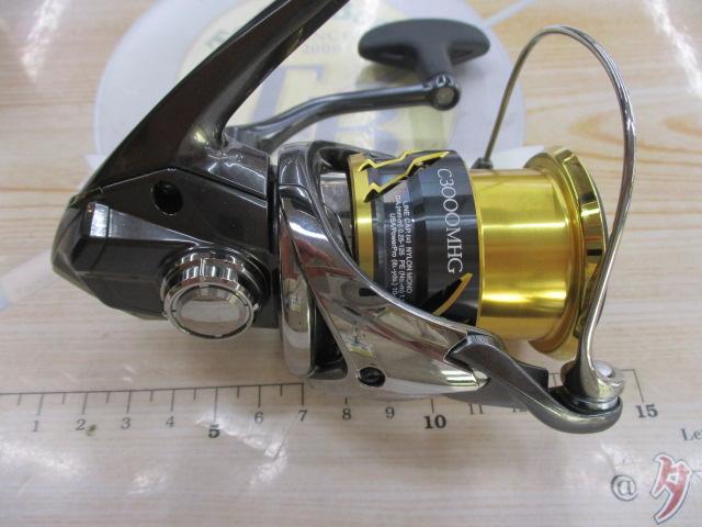 SHIMANO シマノ スピニングリール 20ツインパワー C3000MHG-D