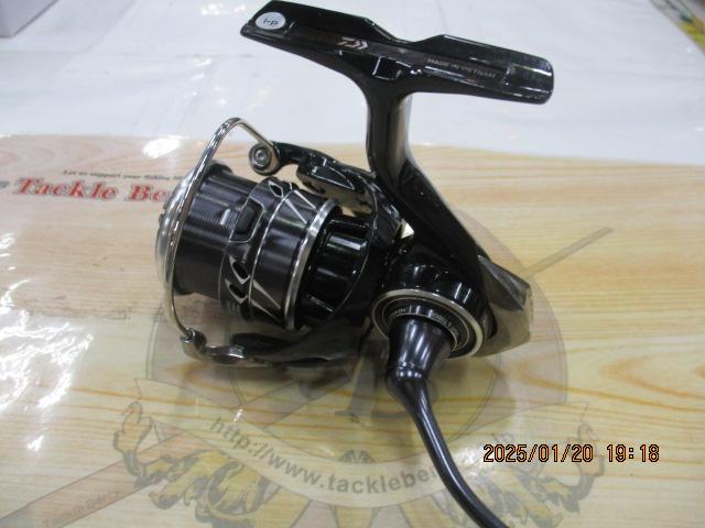 ダイワ 23タトゥーラ FC LT2500SS-QD TATULA 中古美品 Amazon | ダイワ(DAIWA) スピニングリール 23タトゥーラ