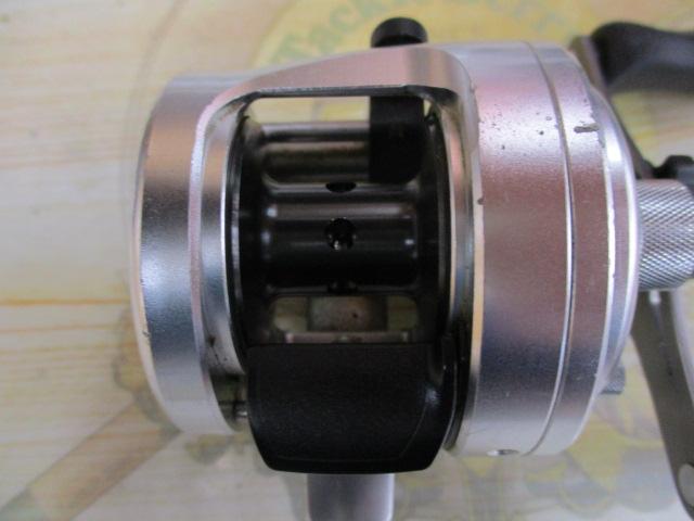 シマノ(SHIMANO) 12カルカッタ 100 RIGHT ☆特別割引品