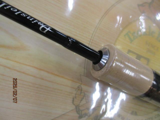 ダーインスレイヴ 61ML-H ブラックヴェスパイン リールフードBK