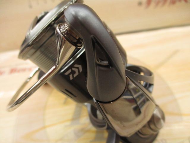 23エアリティ ST SF2000SS-H［中古］ ダイワ エアリティ ST SF2000SS-H (リール) 価格比較 - 価格.com