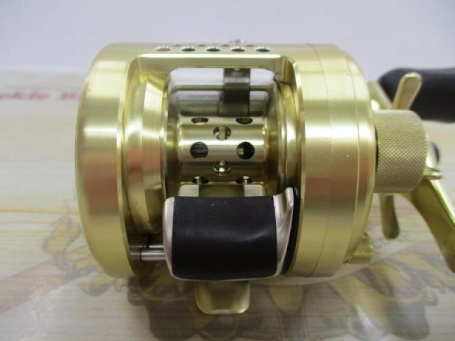 シマノ(SHIMANO) 21 カルカッタコンクエスト 100 右巻き 042323