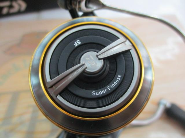 23 エアリティ SF 2000SS-P ダイワ エアリティ ST SF2000SS-P (リール) 価格比較 - 価格.com