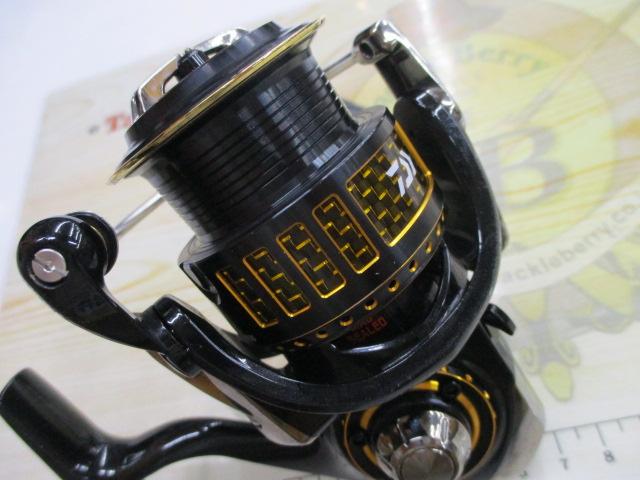 Amazon | ダイワ(DAIWA) スピニングリール シーバス モアザン 17