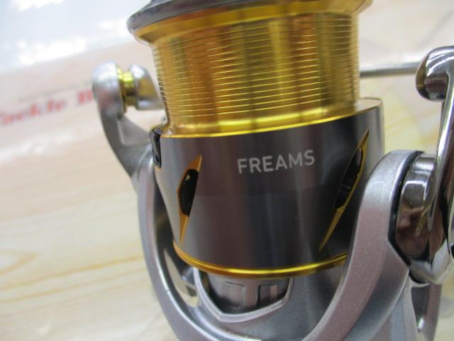 【新品未使用】　ダイワ　21 フリームス FC LT 2000S XH DAIWA（釣り） ダイワ 21フリームス FC LT2000S-XH 【糸を同時購