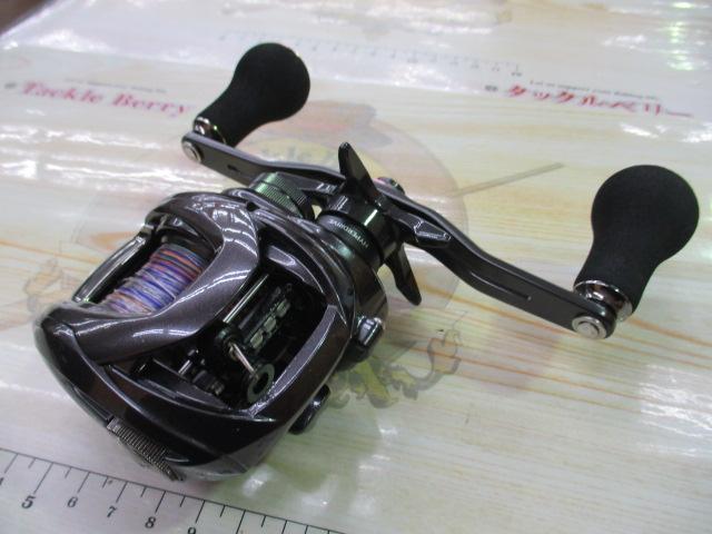新品未使用品　２３紅牙 １００ Amazon | ダイワ(DAIWA) ベイトリール 23紅牙 100 | ダイワ