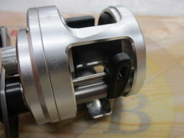 シマノ 12 カルカッタ 200 SHIMANO - 12カルカッタ200の通販 by kajimaxxshop｜シマノなら