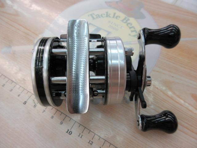 シルバー ベイトリール 3500C シルバー ベイトリール 3500C