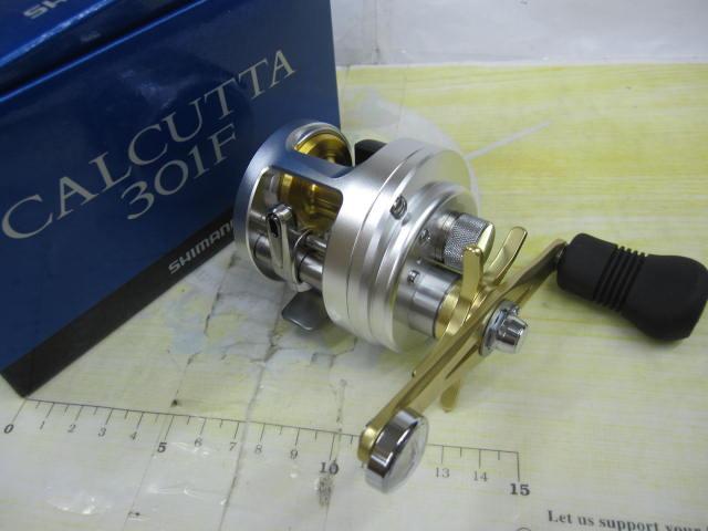 シマノ 12カルカッタ 301F 美品 タコ釣りなど コンパクトリール