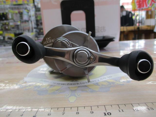 中古品】シマノ20 カルカッタコンクエスト DC 200HG