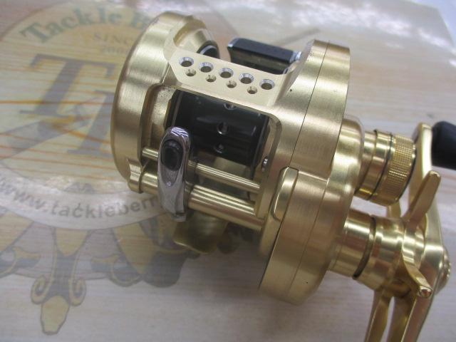 シマノ(SHIMANO) 15カルカッタ コンクエスト 201HG(左) ○完売し