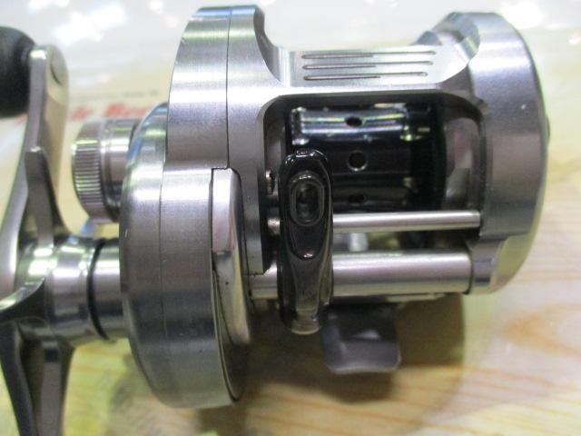 SHIMANO - 【中古/極上品】 シマノ 19 カルカッタコンクエスト DC 200 右  /U189M シマノ 19 カルカッタコンクエスト DC 200 右 /U189M 極上品