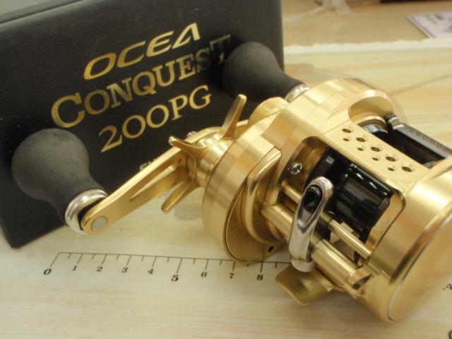 ★☆シマノ 15 オシアコンクエスト 200PG 美品 シマノ 25 オシアコンクエスト CT 200PG 右ハンドル (2025年