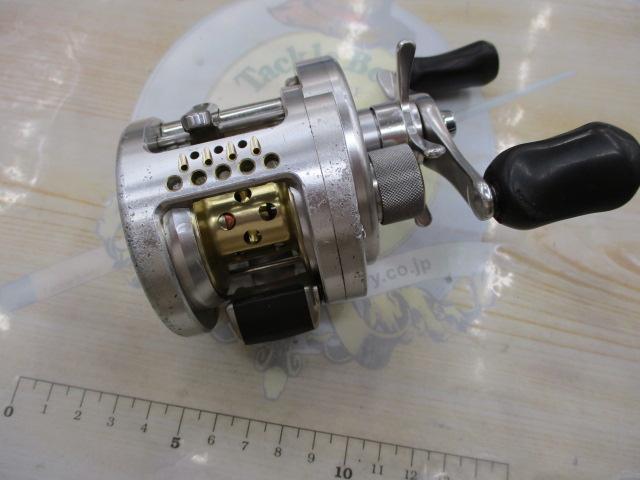 09カルカッタコンクエスト 200DC (右) カルカッタコンクエスト