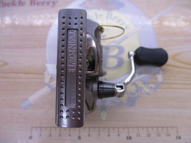 SHIMANO - 【中古】 シマノ 11 ツインパワー C2000HGS 花梨ノブ付  /A371M 11ツインパワー C2000HGS｜＠ベリーネット 日本最大新品中古釣具