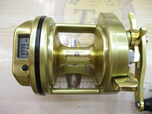 ★シマノ★15　カイコン　3000T★未使用品 シマノ リール 15 海魂 カイコン 3000T 4969363033574 石鯛用両