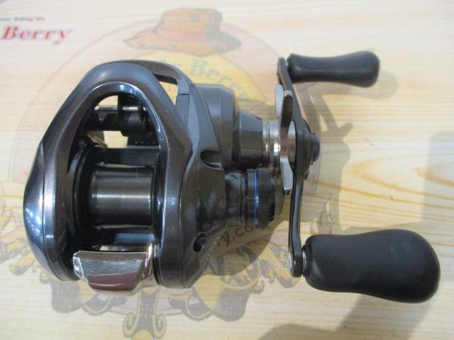 シマノ 【目玉商品】シマノ 22 SLX DC XT 70HG 右ハンドル (2022