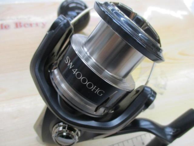 SHIMANO - スネーク【中古品】シマノ  20ストラディックSW 4000HG シマノ 20 ストラディック SW 4000HG