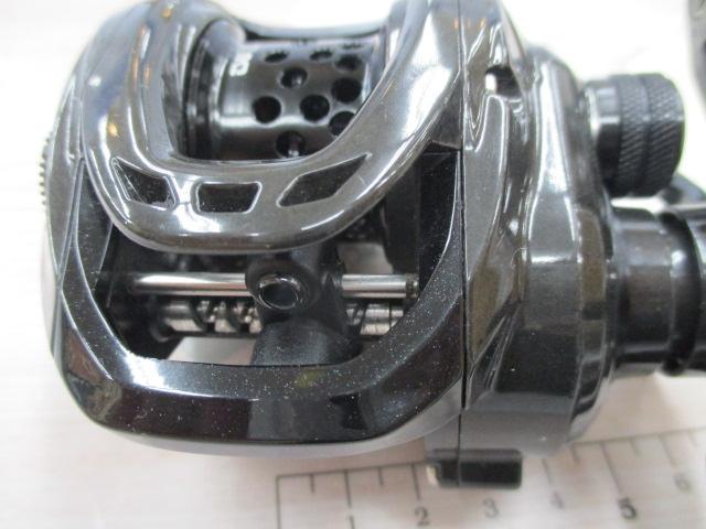 を tsurinoya ダークウルフ 50 bfs baitcaster 151 グラムの