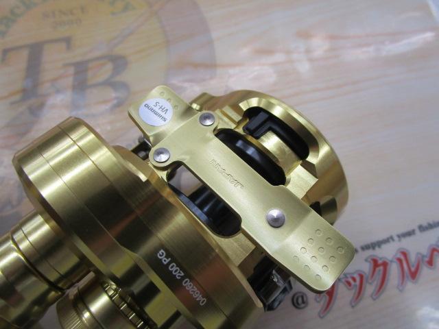 シマノ 23 オシアコンクエスト 200PG RIGHT (右ハンドル) 2023年