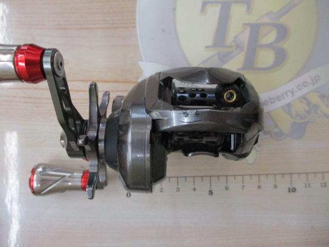 Amazon.com : SHIMANO Reel 16 Aldebaran BFS XG Right : Sports