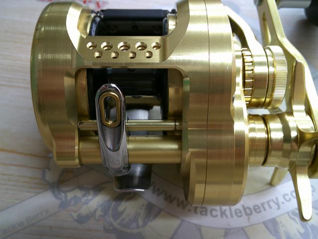 超美品22オシアコンクエスト301HG 301HG 22オシアコンクエスト 301HG SHIMANO(シマノ) 自重355g