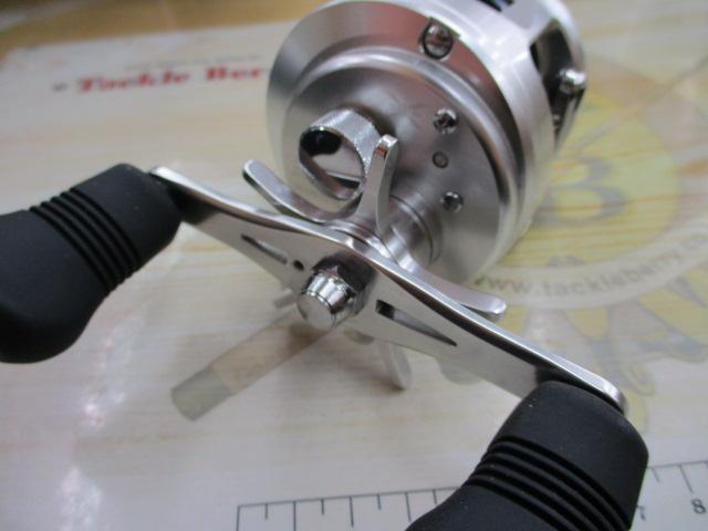 SHIMANO】シマノ『11オシアカルカッタ200HG 右ハンドル』02778