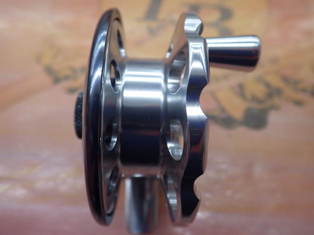 黒師極技MD 66ガンメタ