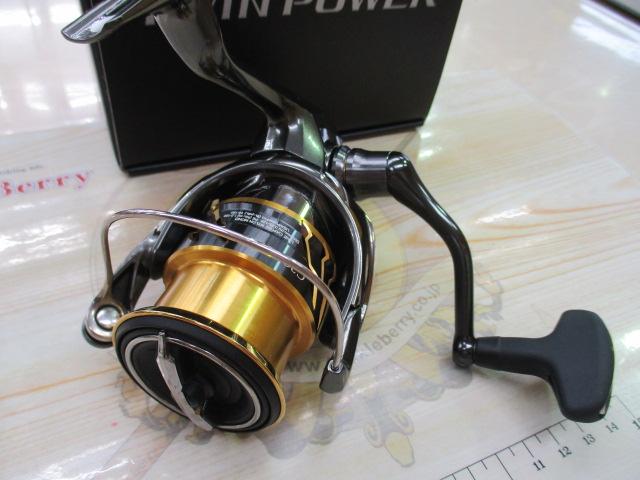 ずっと気になってた 20ツインパワー 日本最大新品中古釣具 C3000MHG｜＠ベリーネット リール