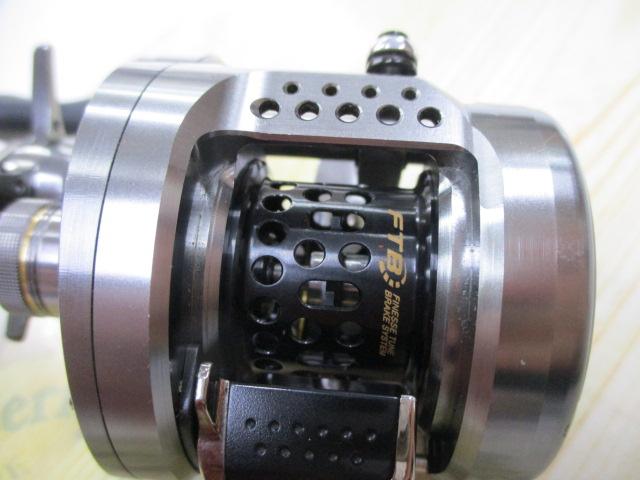 17 カルカッタコンクエストbfs HG Amazon | シマノ(SHIMANO) ベイトリール 両軸 17 カルカッタコン