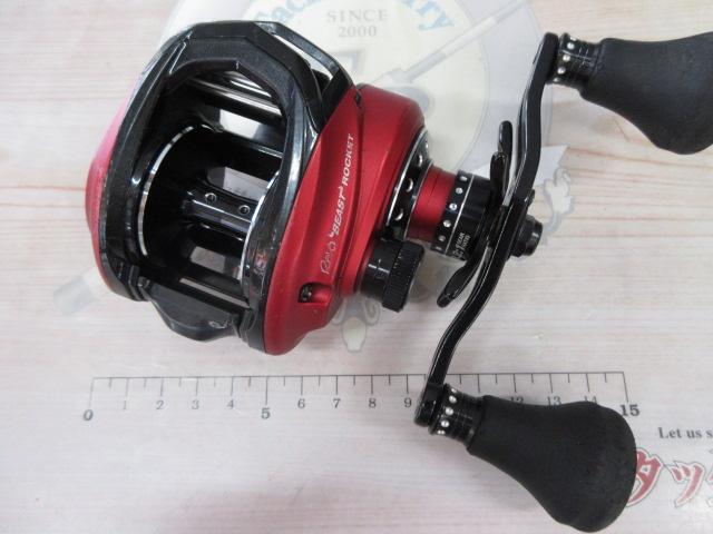レボビースト40ロケット　右ハンドル アブガルシア(Abu Garcia) レボ ビースト 40 ロケット(REVO