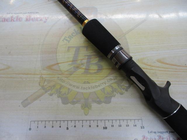 デストロイヤー F6-72DG(オロチフュージコンタクト)マットブラックリールシート