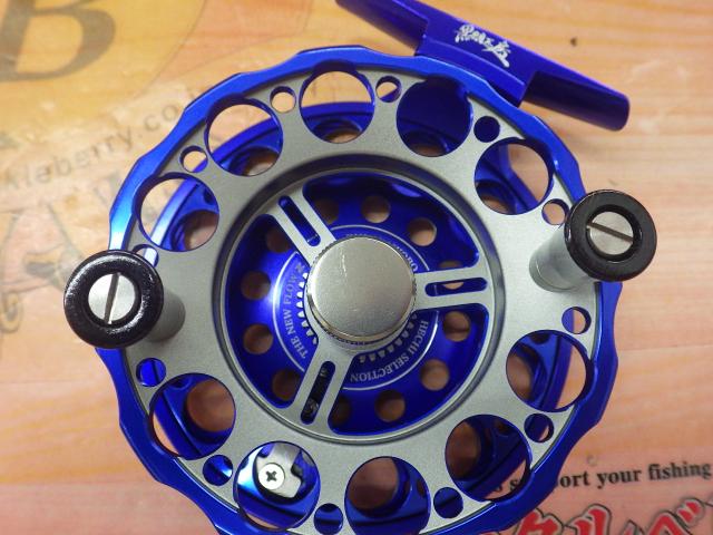 黒鯛師 THEヘチセレクションZ 88W BT ブルー/チタン