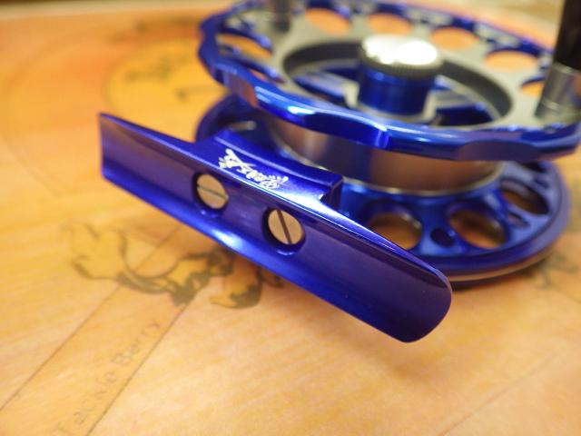 黒鯛師 THEヘチセレクションZ 88W BT ブルー/チタン