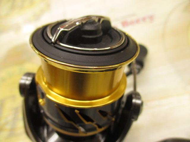 【未使用】20ツインパワー C2000S シマノ20ツインパワーC2000S