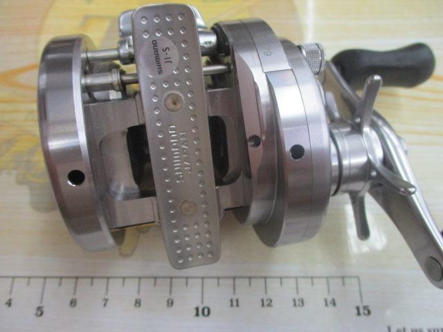 中古品】 シマノ 10カルカッタコンクエスト 100DC SHIMANO 10