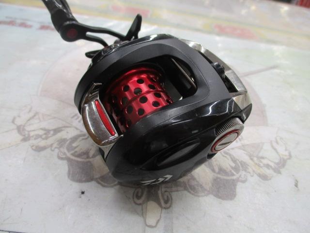 【美品】DAIWA SS AIR 8.1Lベイトリール 軽量デザイン Amazon | ダイワ(DAIWA) ベイトリール 14 DAIWA SS AIR 8.1R (2014